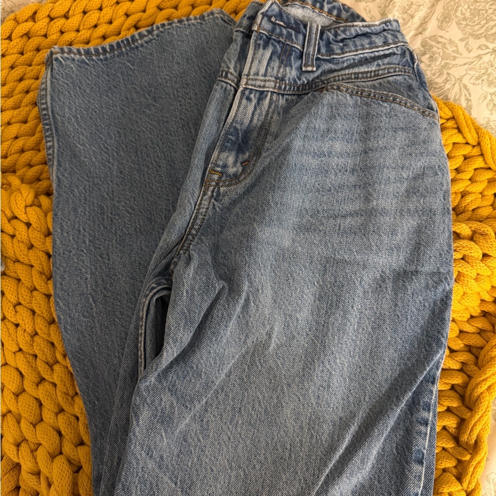 Abercrombie & Fitch High Rise Loose Jeans
